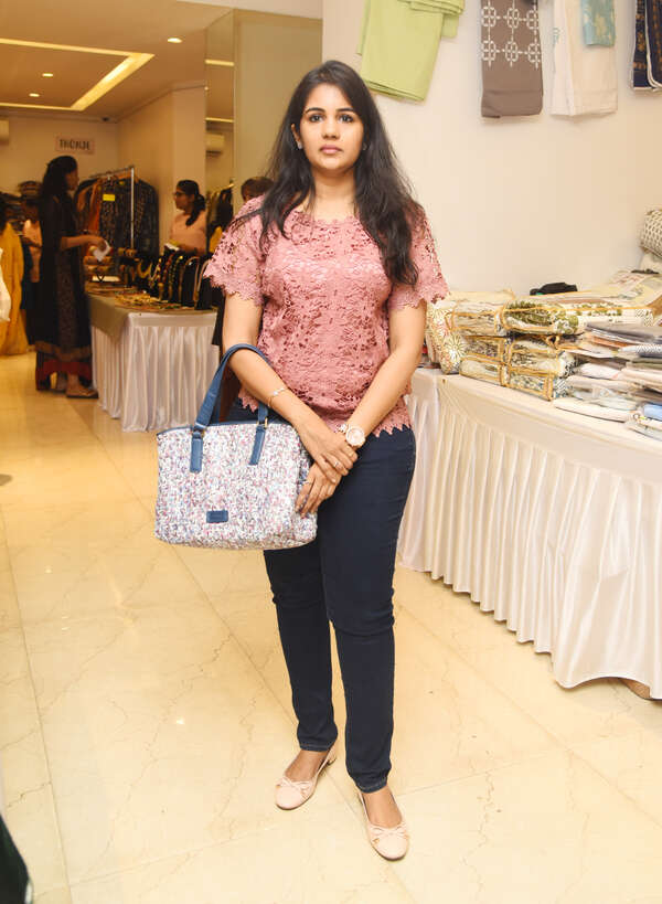 Jivitha Photos