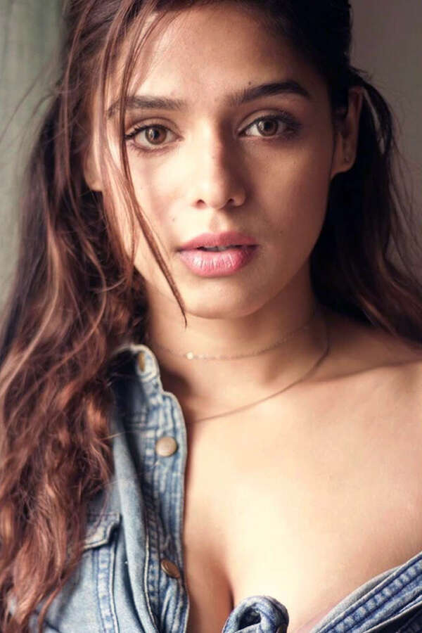 Pranati Rai Prakash Wallpapers