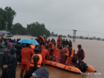 Rescue boat capsizes in Sangli