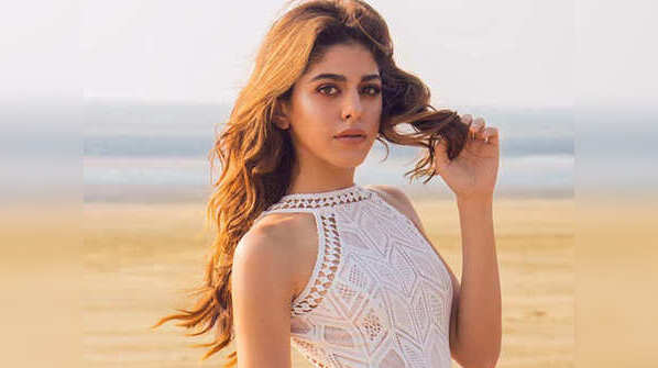 Alaia F