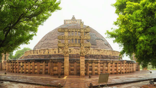 Popular Indian tourist spots likely to feature foreign language signboards soon