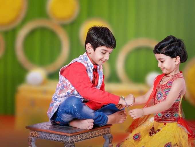 Happy Raksha Bandhan Images 2021 : Wishes, Mesages, Quotes Images and Greeting Cards to share with your siblings on Rakhi 2022