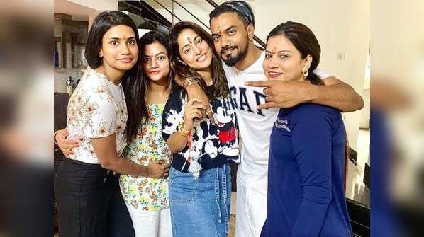 Inside photos: Hina Khan and boyfriend Rocky celebrate Rakhi with the latter's sisters before flying off to New York