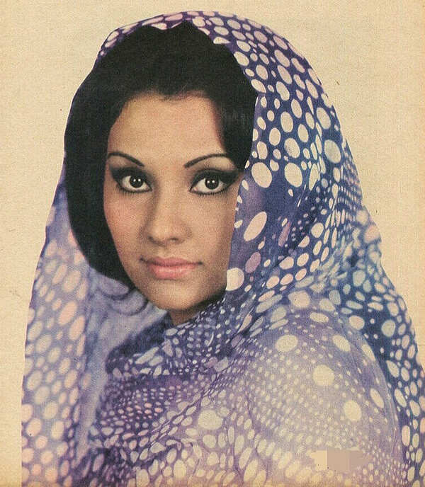 Vidya Sinha Images