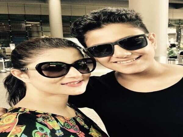Srabanti Chatterjee Wallpapers