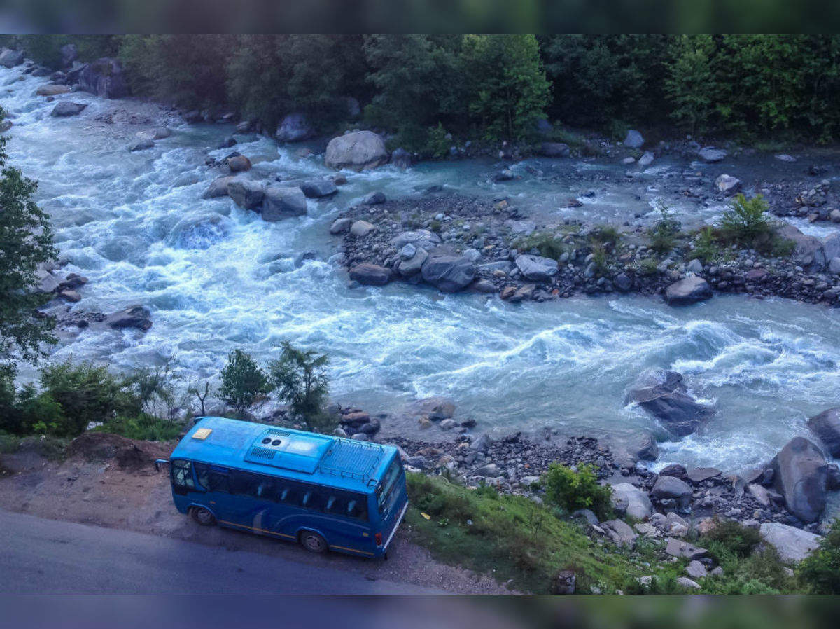 Delhi to Manali road shut surrounding region cut off by heavy