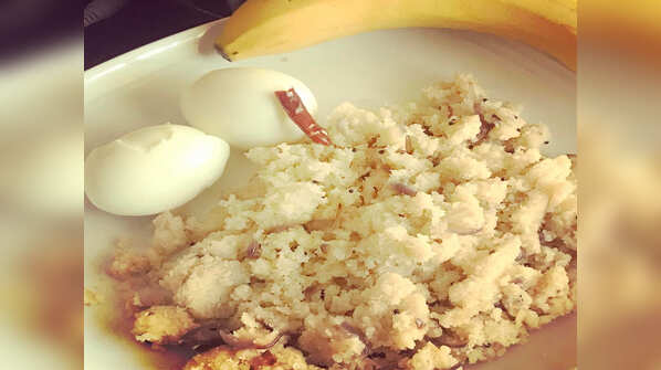 Boiled egg and upma/poha