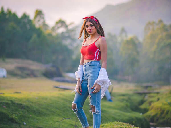 Shruti Sinha Photos