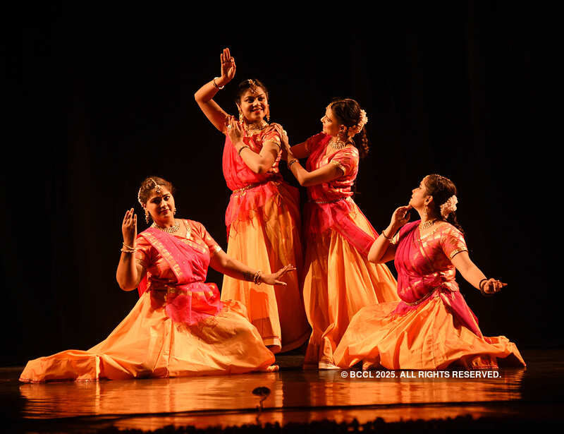 Artistes mesmerise Jaipurites at Kathak Dance Festival