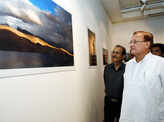 Dr BD Kalla inaugurates a photography exhibition 