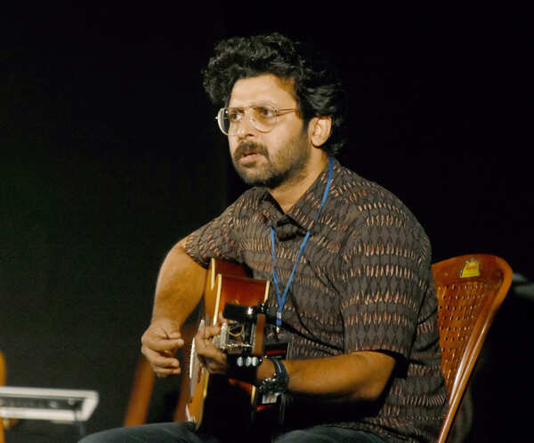 Joy Sarkar Pictures