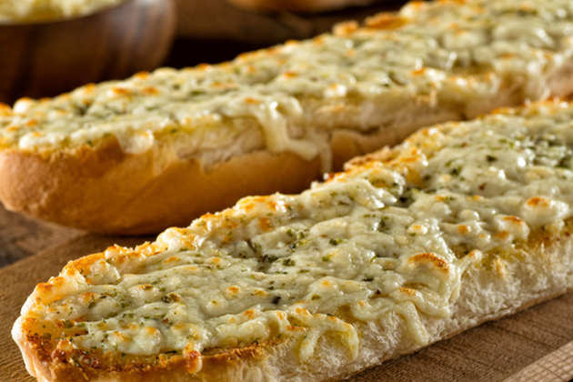 Footlong-bread-with-mizzeralla-cheese