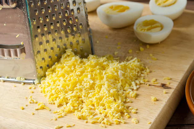 grated-eggs