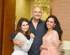 Shravan Kummar hosts a glitzy get-together