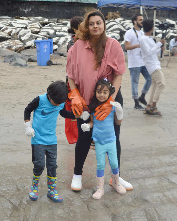 Deepshikha Deshmukh Wallpapers