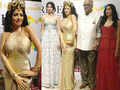 Sridevi&rsquo;s wax statue at Madame Tussauds: Boney Kapoor & daughters Janhvi & Khushi get emotional