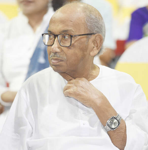 Tarun Majumdar Photos