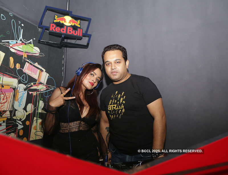 Kolkatans have a blast at a rocking party