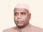 Yashwantrao Balwantrao Chavan (1st May 1960 - 19th November 1962)