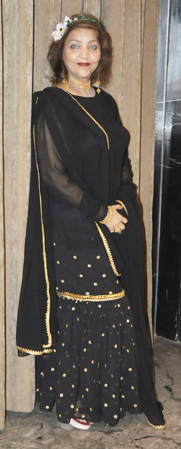 Chandani Singh Images