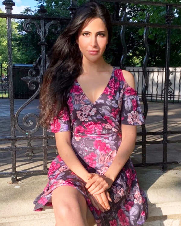 Alina Rai Pictures