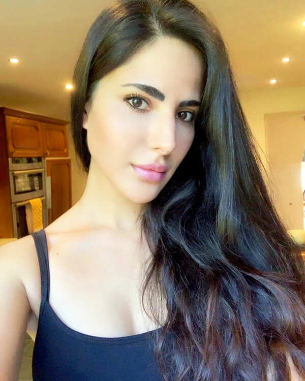 Alina Rai Photos