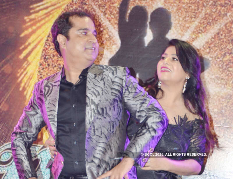 Kanpurites let their hair down at a dance-themed party