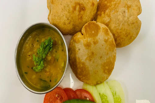 Kacche Kele Ki Poori