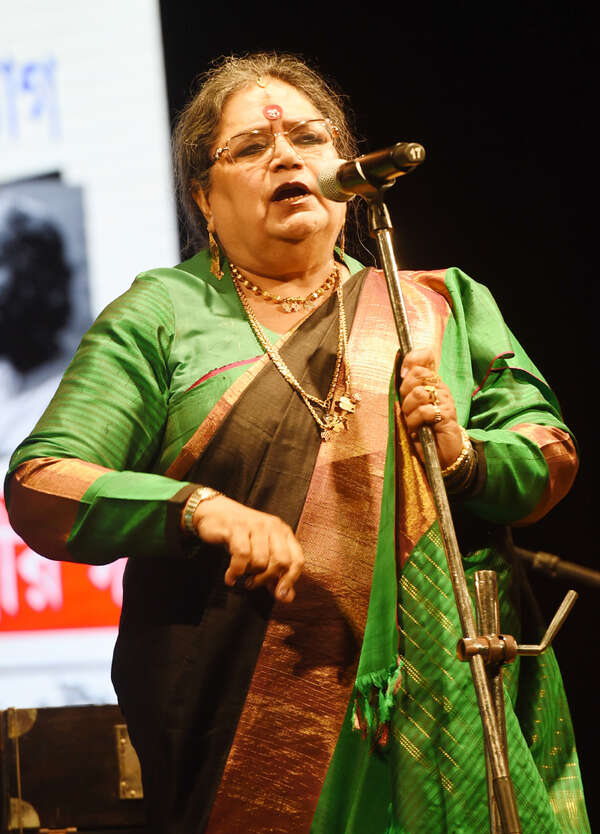 Usha Uthup Pictures