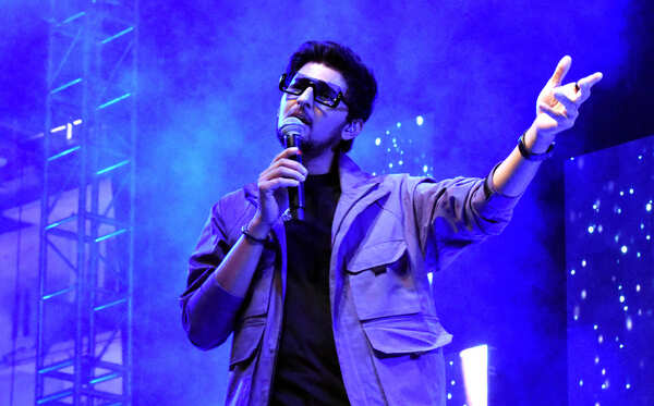 Darshan Raval Stills