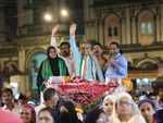 Congress' Amin Patel campaigns in Mumbadevi