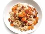 Oatmeal with dried fruits