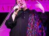 Nitin Mukesh performs live