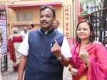 Vinod Tawde votes with wife Varsha