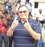 Rishi Kapoor snapped outside a polling booth in Bandra