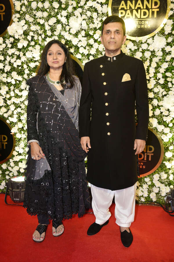 Anand Pandit Images