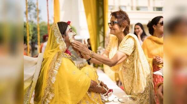 Yeh Rishta Kya Kehlata Hai actress Mohena Kumari Singh shares unseen wedding pictures