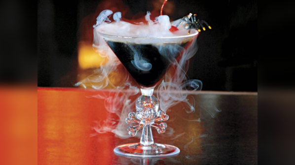 Saints N Sinners | Boos & Booze, Gurgaon