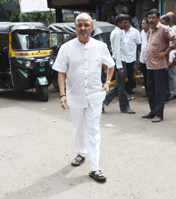 Sameer Anjaan Photos