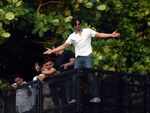 Shah Rukh Khan strikes his signature pose