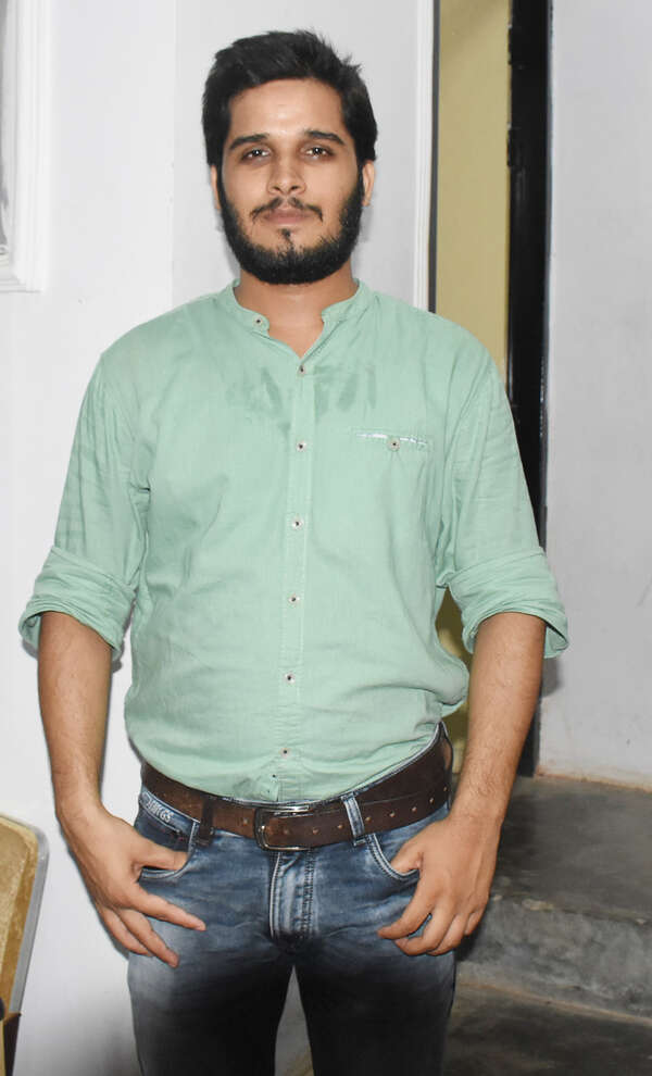 Shubham Tiwari Images