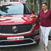 Article image for: Taarak Mehta Ka Ooltah Chashmah's Mrs Bhide aka <i class="tbold">sonalika joshi</i> buys a swanky new car