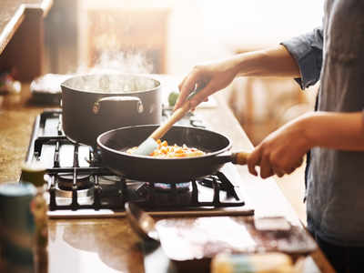 Can Overheating Stainless Steel Lead to Changes in Food Flavor or Quality?