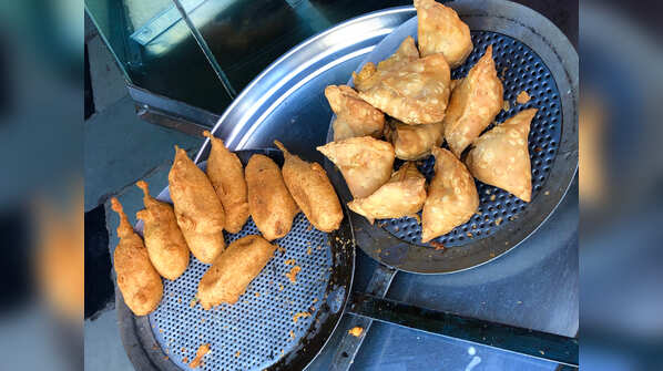 Lala Babu Chaat Bhandar