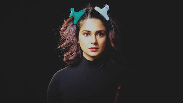 Hair raising look test