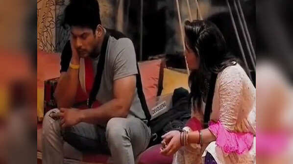 Arti Singh speaks about Shefali with Sidharth