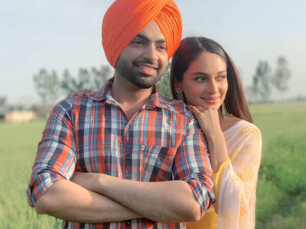 Jordan Sandhu Images