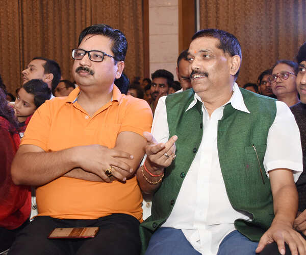 Akhilesh Mishra Images