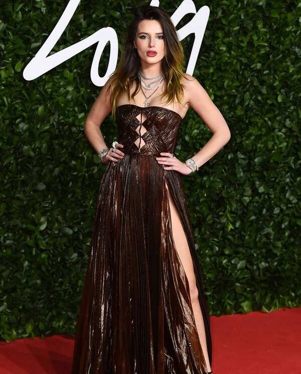 Bella Thorne Images