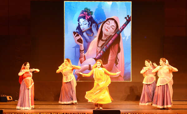 Akshita Wallpapers